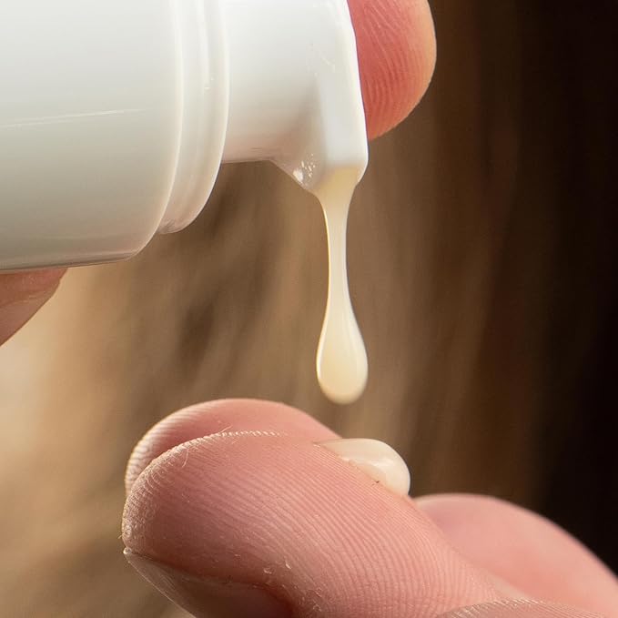 Onekind Radiant C Face Serum, Anti-Aging Facial Treatment with Hyaluronic Acid, Tetrahexyldecyl Ascorbate, Ferulic & Vitamin E, Serum for Dark Spots, Even Skin Tone, Fine Lines & Wrinkles