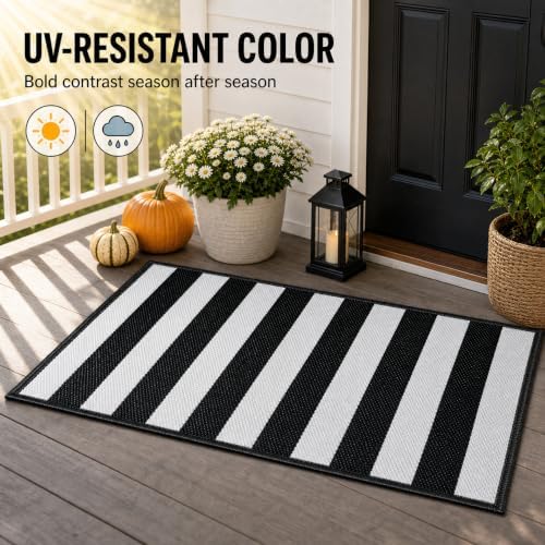 3x5 Ft Black and White Striped Reversible Plastic Straw Outdoor Rug - Image 3