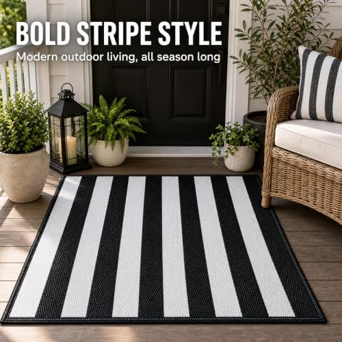 3x5 Ft Black and White Striped Reversible Plastic Straw Outdoor Rug - Image 4