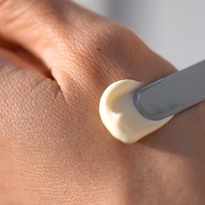 ANNEMARIE BÖRLIND – LL REGENERATION Eye Wrinkle Cream – Natural Vitamin C + E Anti Aging Eye Cream with LL BIOCOMPLEX for Smoothed, Brighter, and Plump Skin With New Elasticity – 1.1 Oz