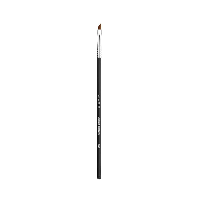Sigma Beauty Professional E06 Eye Liner Brush – Fine Angled Eyeliner Brush with Pointed Tip for Meticulously Applying Gel and Liquid Eyeliner, For Cat Eyeliner & Winged Liner (1 Brush)