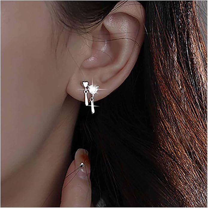Vintage Crystal Heart Drop Earrings Silver Cz Teardrop Earrings Rhinestone Love Heart Stud Earrings Sparkly Tiny Heart Earrings Jewelry for Women