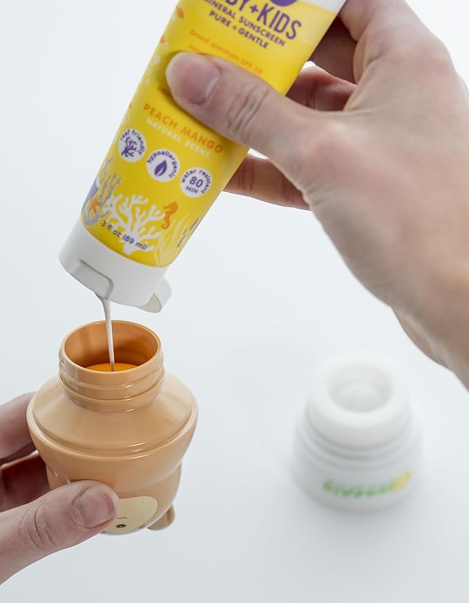 Sun-Easy Sunscreen Applicator, Refillable Roll-On with Sponge for Kids and Babies, Fun, Fast and Mess-Free application, Holds 100 ml, Bear/Green Cap