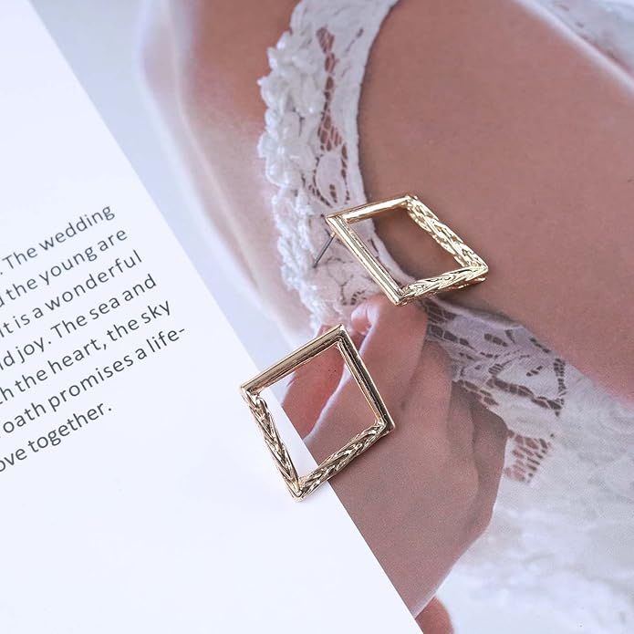 Vintage Hammered Square Drop Earrings Gold Hollow Square Earrings Metal Square Stud Earrings Minimalist Geometric Square Earrings Jewelry for Women