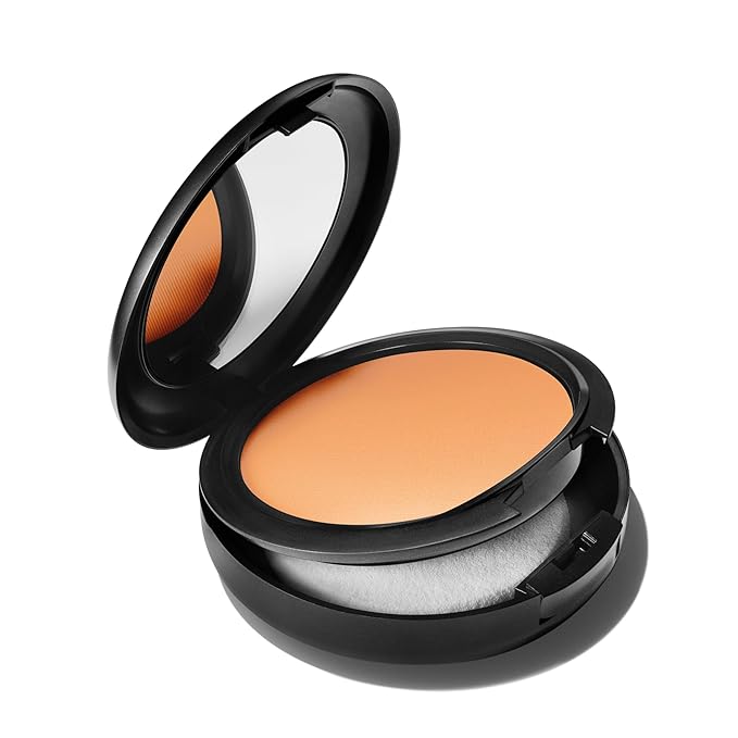 MAC Studio Fix Powder Plus Long-wearing Foundation - One-step Application of Foundation and Powder (NC45)