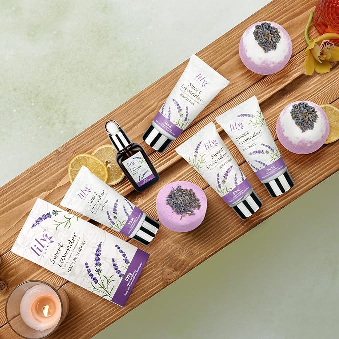 Mothers Day Gift for Mom - Relaxing 18-Piece Bath and Body Basket for Women Lavender Spa Gift Basket Set Bath Collection with Bath Bomb | Christmas, Birthday, Perfect Spa Present for Her All Occasions