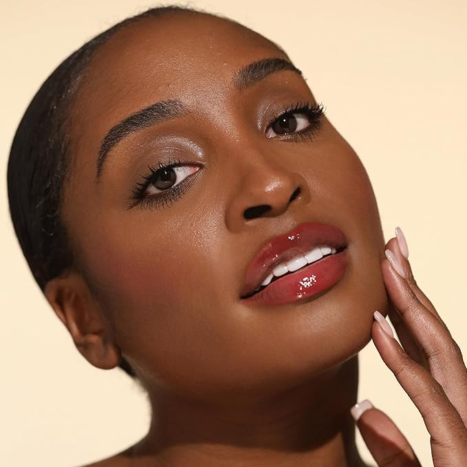 Milani Lip Oil with Vitamin E for Instant Hydration, Fruit Extract Infused Lip Treatment and Moisturizing Lip Gloss - Strawberry Melon