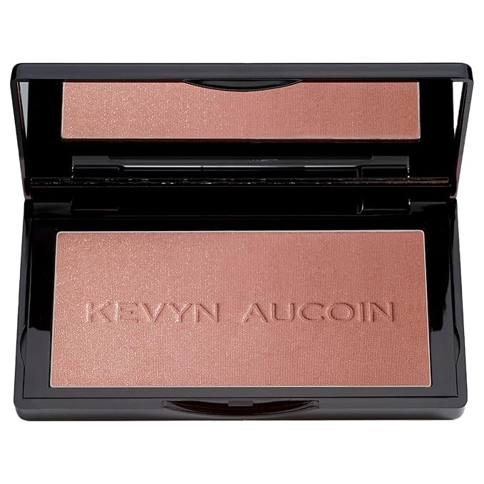Kevyn Aucoin The Neo-Bronzer, Dusk Medium: 3 in 1 makeup palette. Highlighter, blush & bronzer in one smooth gradient makeup compact. Shimmer & matte in light, medium & deep. Sun-kissed to bronzed.