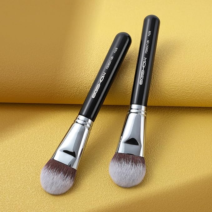EIGSHOW Flat Foundation Brush, Large Face Makeup Brush with Soft Dense Synthetic Bristles for Blending Liquid Cream Powder (F628)