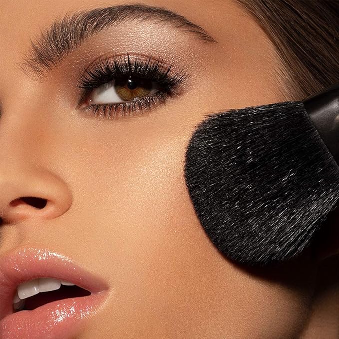 Kiko MILANO - Skin Trainer Cc Blur 04 Optical corrector that smoothes the skin and evens out the complexion and skin tone