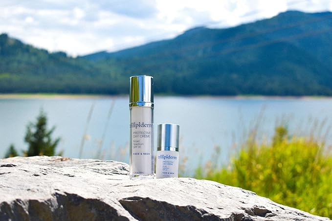 Trilipiderm Rehydration Night Créme .5oz + Protective Day Créme Broad Spectrum SPF 30 .5oz Travel/Trial Size Transformative, moisture-rich crème with hyaluronic acid and Retinol