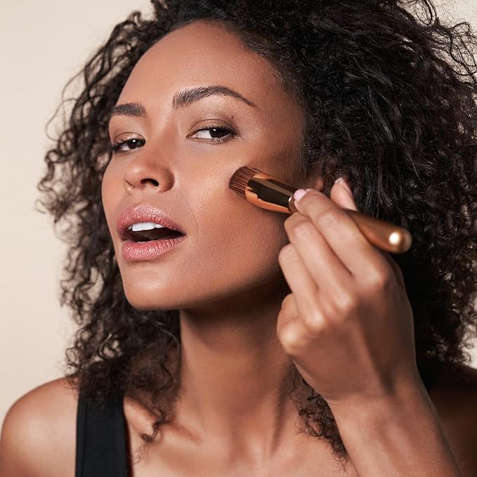 M. Asam FOUNDATION BRUSH (1 piece) - Foundation Brush for Liquid Makeup or any other type of foundation, Makeup Brush, Flawless Face Application