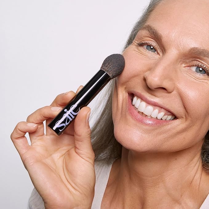 Saie The Fluffy Brush - Soft, Multi-Use Pressed + Loose Powder Brush - Fluffy Makeup Brush with Tapered Tip for Precise Application - Vegan, Cruelty-Free (1 Count)