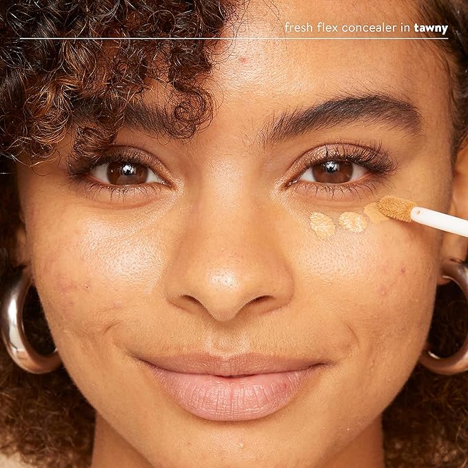 Honest Beauty Fresh Flex Concealer with Niacinamide + Vitamin E + Hyaluronic Acid | Vegan + Cruelty free | Tawny, 0.17 fl oz